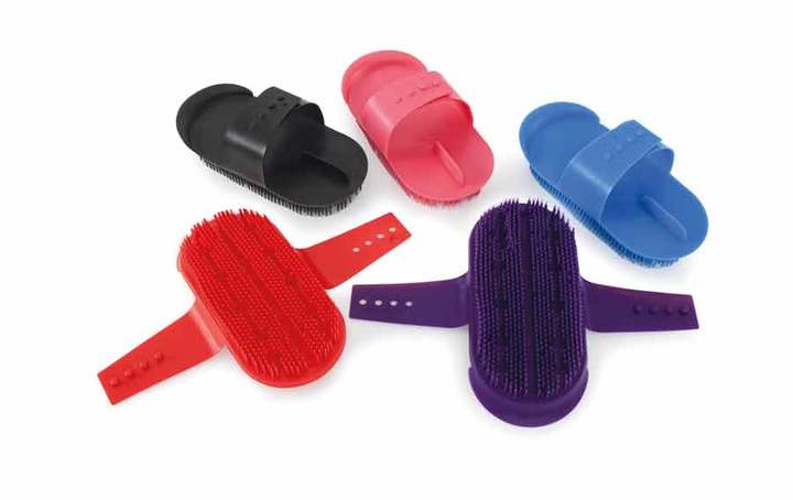 Shires Plastic Curry Comb Red